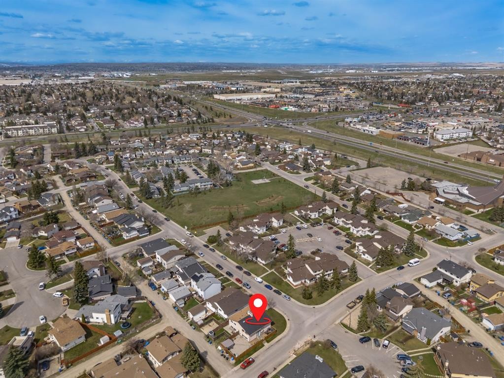 1 Templemont Road Ne, Calgary, AB - Outdoor With View