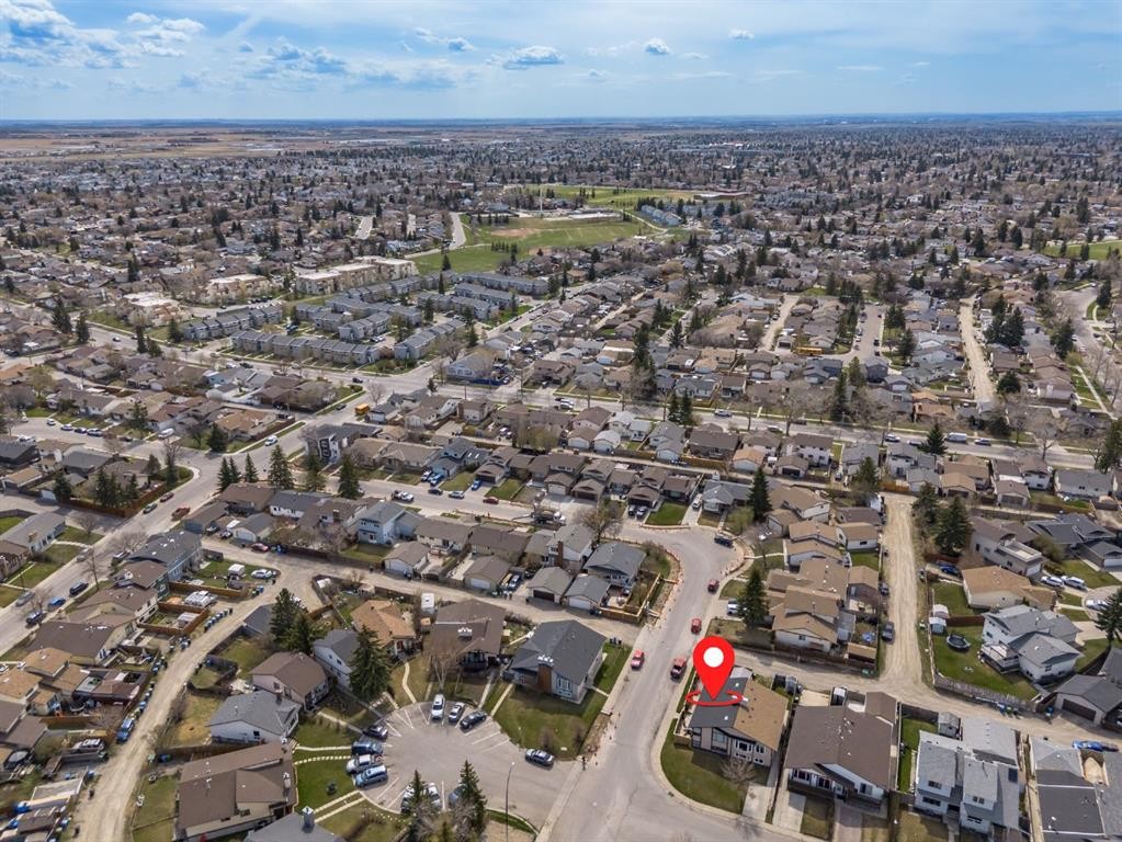 1 Templemont Road Ne, Calgary, AB - Outdoor With View