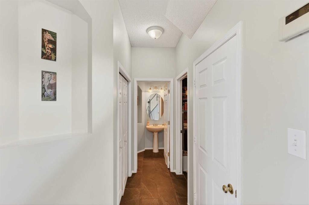 112 Chaparral Circle Se, Calgary, AB - Indoor Photo Showing Other Room