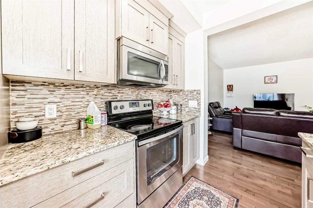 102 Saddlelake Terrace Ne, Calgary, AB - Indoor Photo Showing Kitchen With Stainless Steel Kitchen
