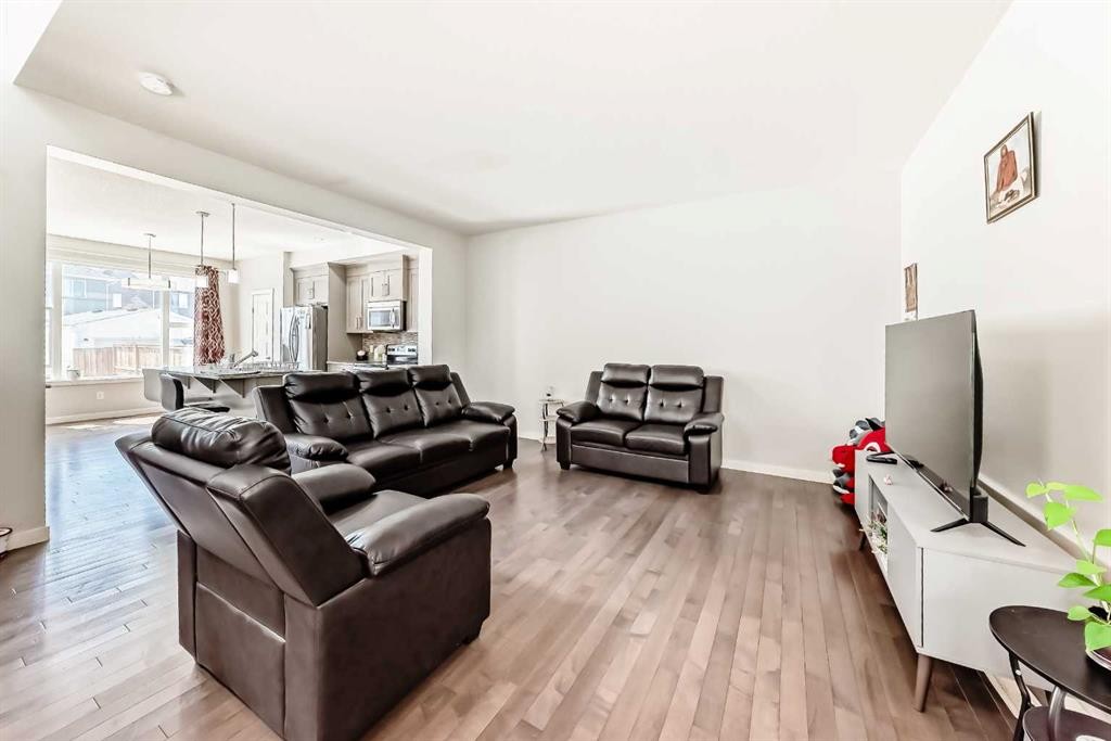 102 Saddlelake Terrace Ne, Calgary, AB - Indoor Photo Showing Living Room