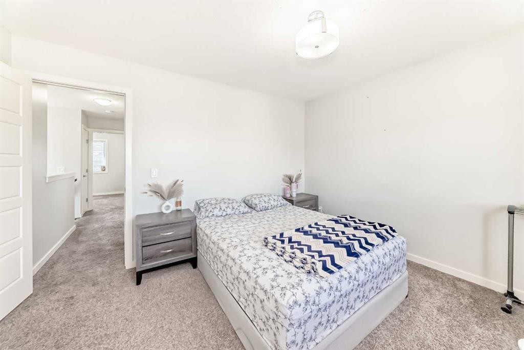 102 Saddlelake Terrace Ne, Calgary, AB - Indoor Photo Showing Bedroom