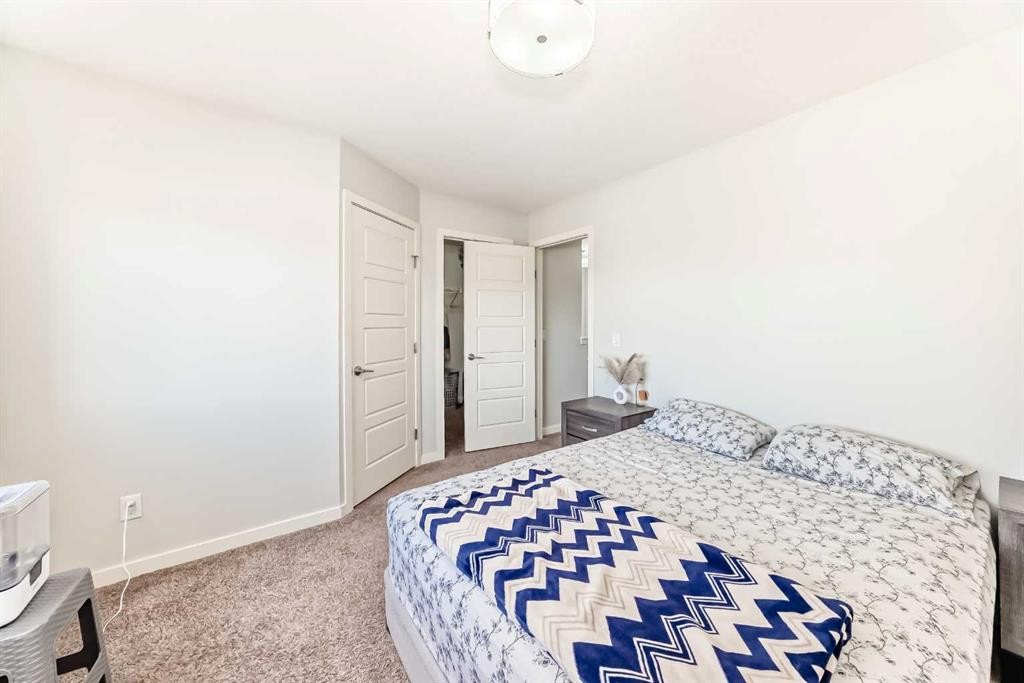 102 Saddlelake Terrace Ne, Calgary, AB - Indoor Photo Showing Bedroom