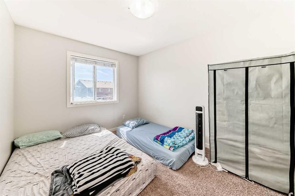 102 Saddlelake Terrace Ne, Calgary, AB - Indoor Photo Showing Bedroom