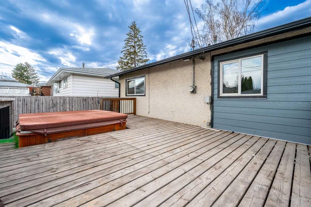 5023 Marlborough Drive Ne, Calgary, AB - Outdoor With Deck Patio Veranda With Exterior