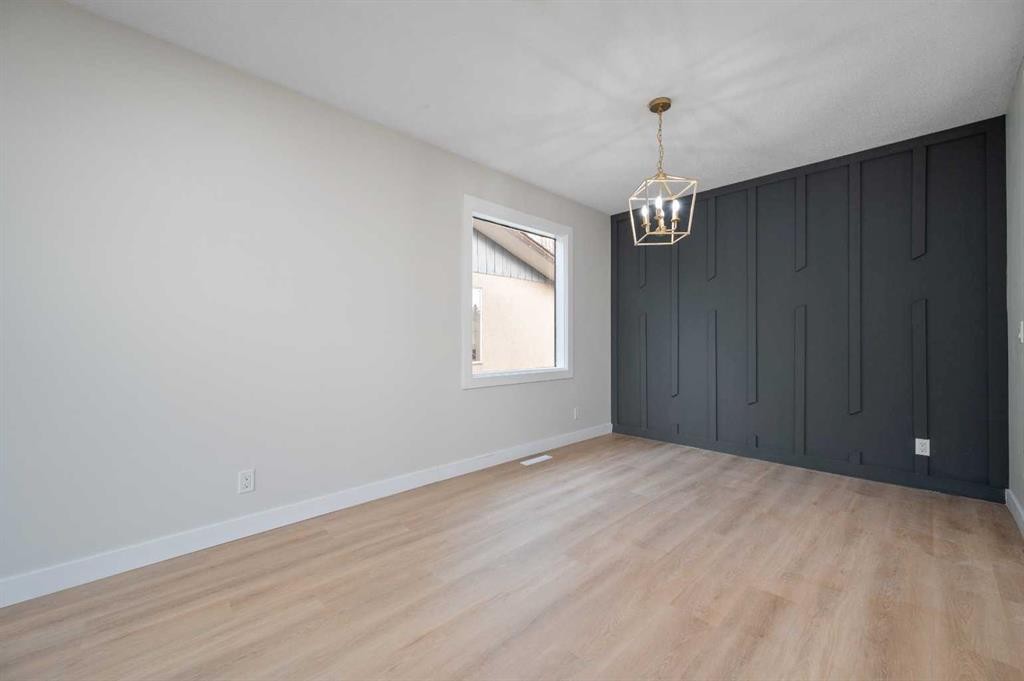 5023 Marlborough Drive Ne, Calgary, AB - Indoor Photo Showing Other Room