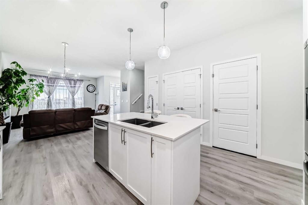 332 Dawson Drive, Chestermere, AB - Indoor Photo Showing Kitchen With Double Sink