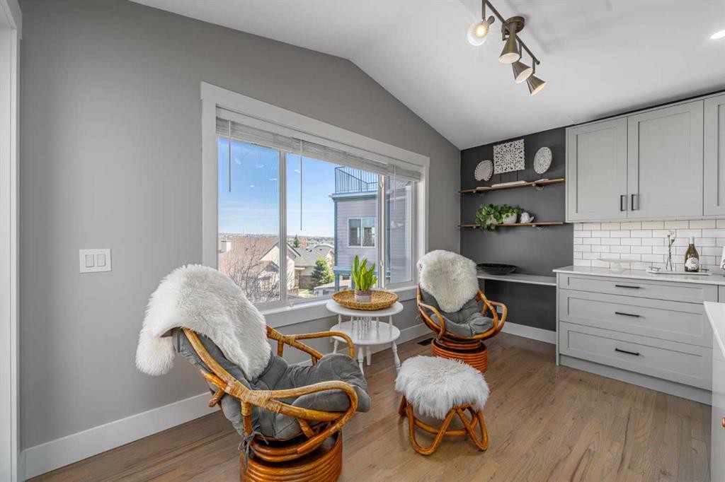 8 Sheep River Hill, Okotoks, AB - Indoor