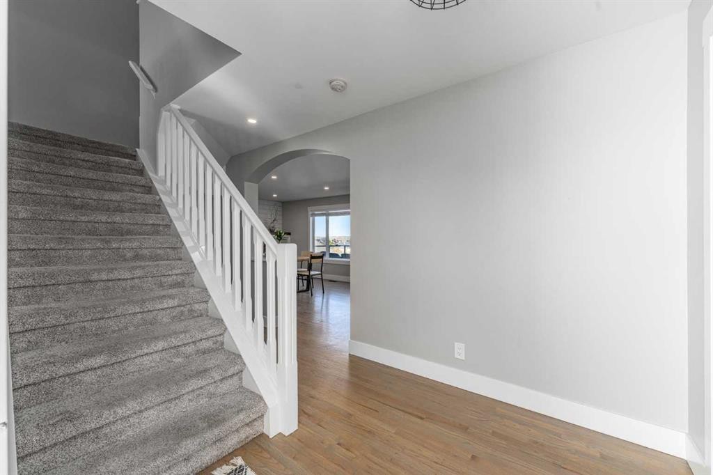 8 Sheep River Hill, Okotoks, AB - Indoor Photo Showing Other Room