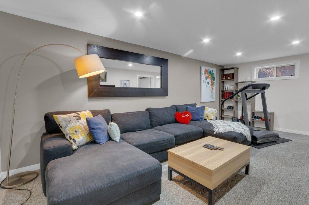 2728 45 Street Sw, Calgary, AB - Indoor Photo Showing Basement
