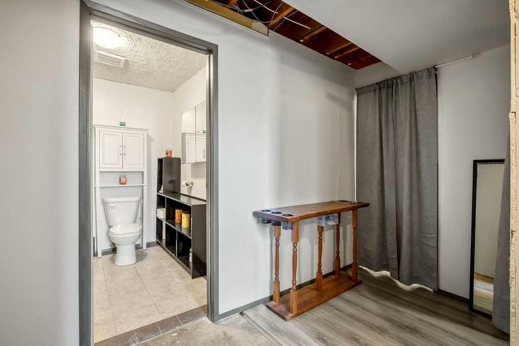13 Park Road, Strathmore, AB - Indoor Photo Showing Other Room