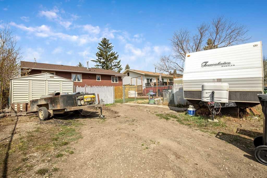 13 Park Road, Strathmore, AB - Outdoor With Exterior