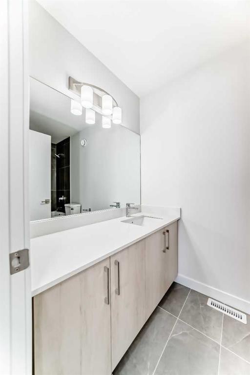 21 Cornergate Place Ne, Calgary, AB - Indoor Photo Showing Bathroom