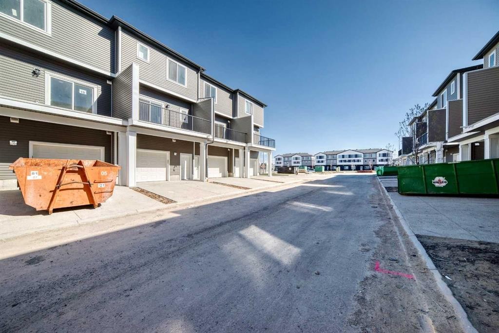 21 Cornergate Place Ne, Calgary, AB - Outdoor