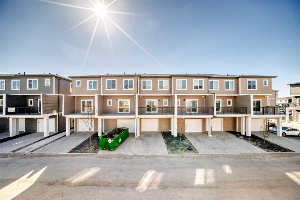 21 Cornergate Place Ne, Calgary, AB - Outdoor With Balcony