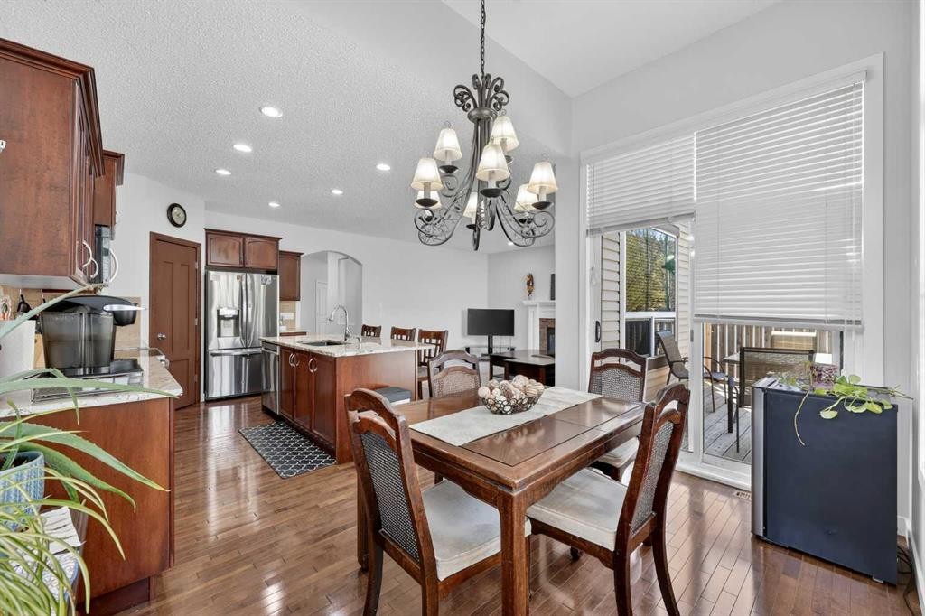 64 Cranridge Crescent Se, Calgary, AB - Indoor Photo Showing Laundry Room