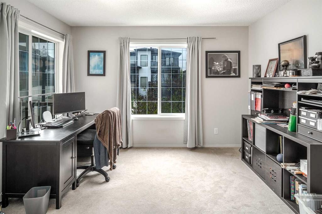 4 Springbank Bay Sw, Calgary, AB - Indoor Photo Showing Office