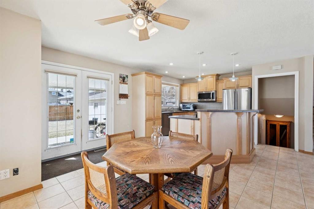 8523 Addison Place Se, Calgary, AB - Indoor Photo Showing Dining Room