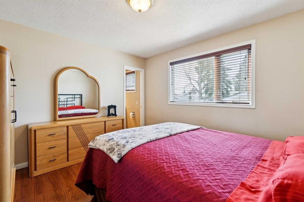 8523 Addison Place Se, Calgary, AB - Indoor Photo Showing Bedroom