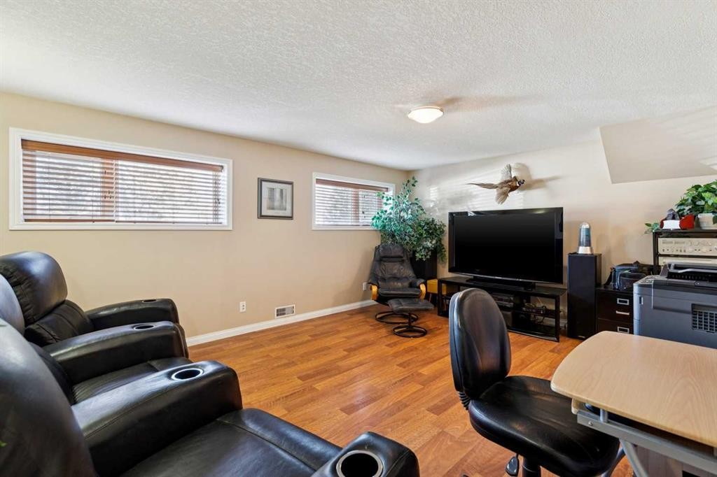 8523 Addison Place Se, Calgary, AB - Indoor Photo Showing Other Room
