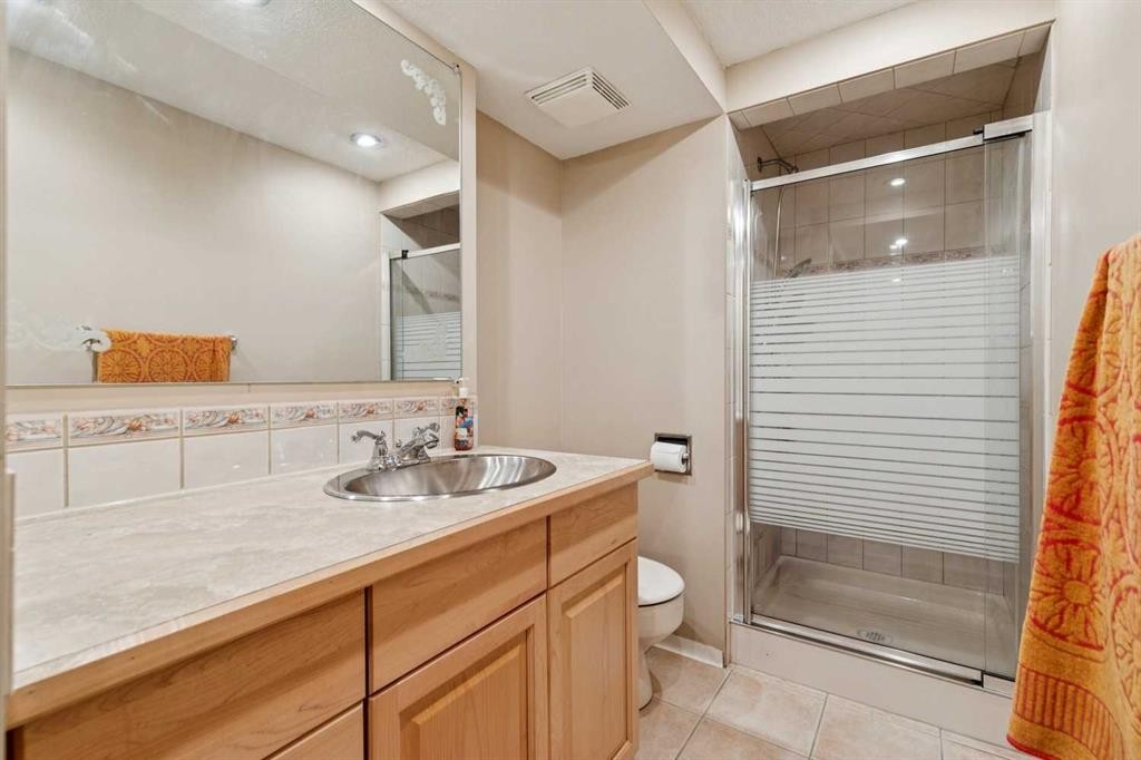 8523 Addison Place Se, Calgary, AB - Indoor Photo Showing Bathroom