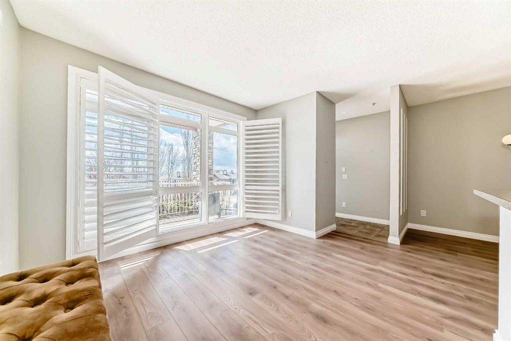 2-132 Rockyledge View Nw, Calgary, AB - Indoor Photo Showing Other Room