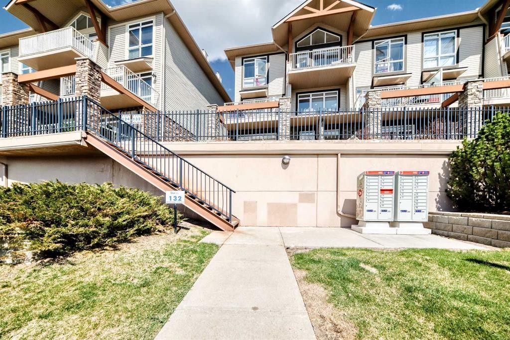 2-132 Rockyledge View Nw, Calgary, AB - Outdoor
