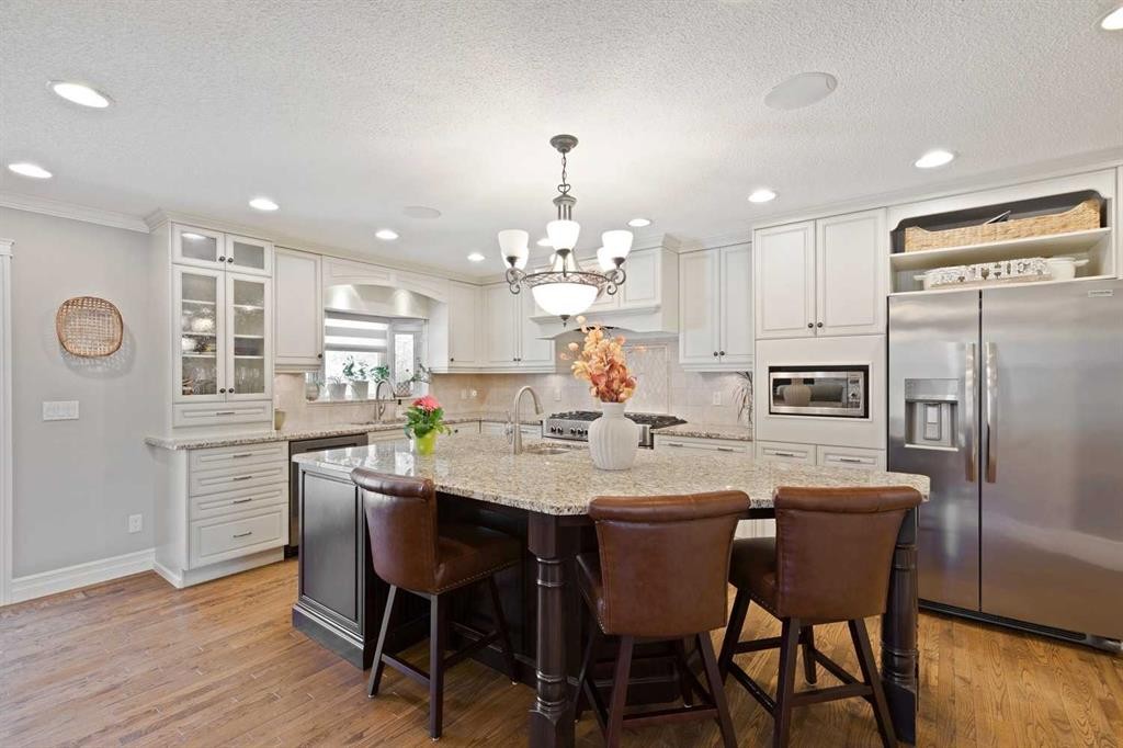 256 Sirocco Place Sw, Calgary, AB - Indoor