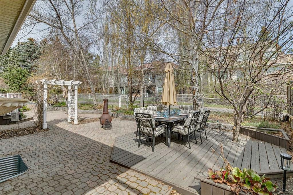 256 Sirocco Place Sw, Calgary, AB - Outdoor With Deck Patio Veranda