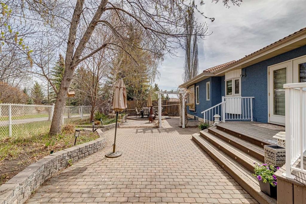 256 Sirocco Place Sw, Calgary, AB - Outdoor With Deck Patio Veranda