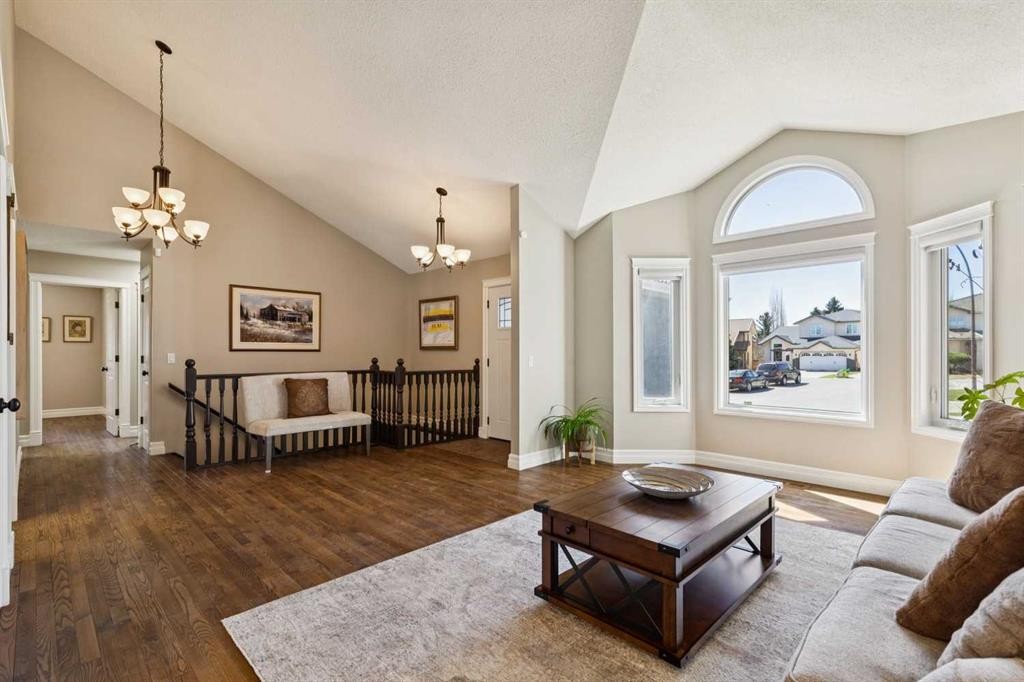 256 Sirocco Place Sw, Calgary, AB - Indoor Photo Showing Living Room