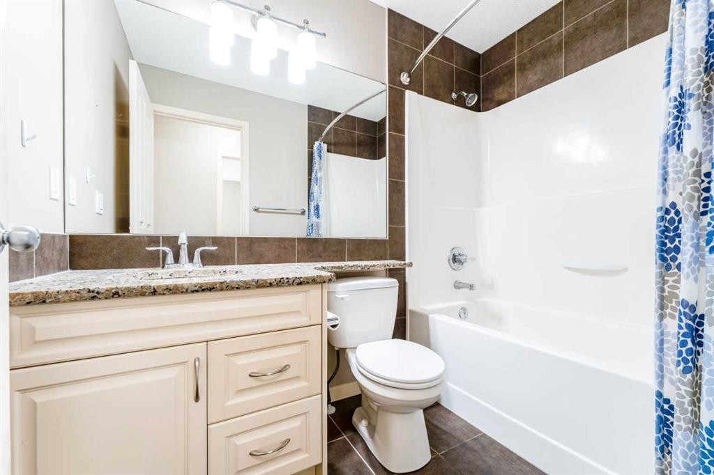 292 Auburn Bay Drive Se, Calgary, AB - Indoor Photo Showing Bathroom