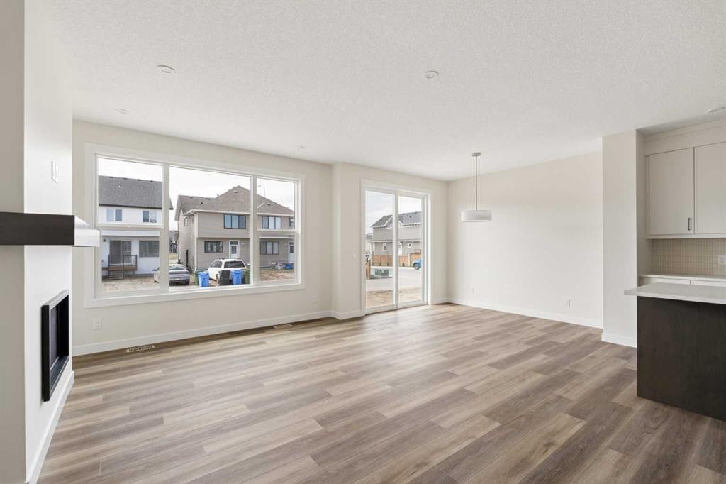 120 Creekstone Circle Sw, Calgary, AB - Indoor