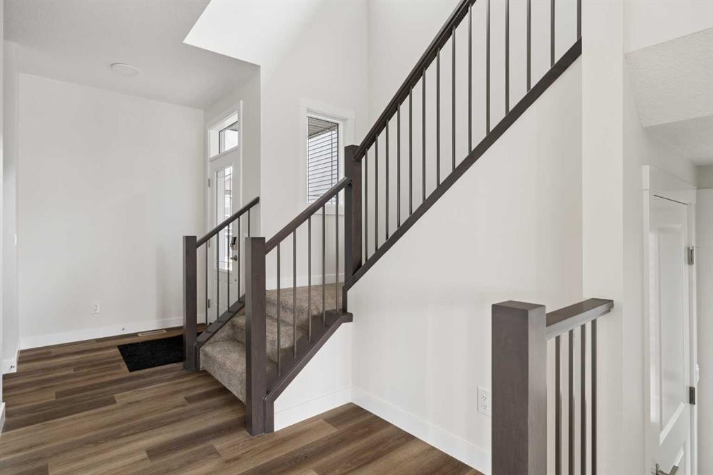 120 Creekstone Circle Sw, Calgary, AB - Indoor Photo Showing Other Room