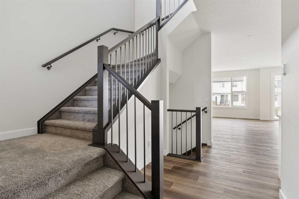 120 Creekstone Circle Sw, Calgary, AB - Indoor Photo Showing Other Room