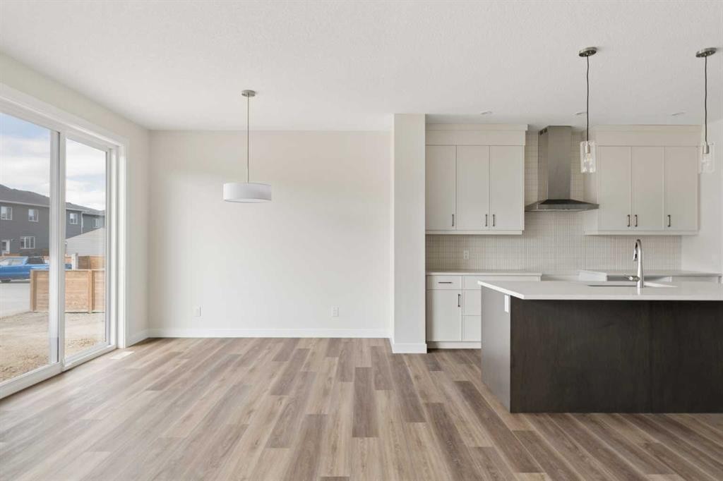 120 Creekstone Circle Sw, Calgary, AB - Indoor Photo Showing Kitchen