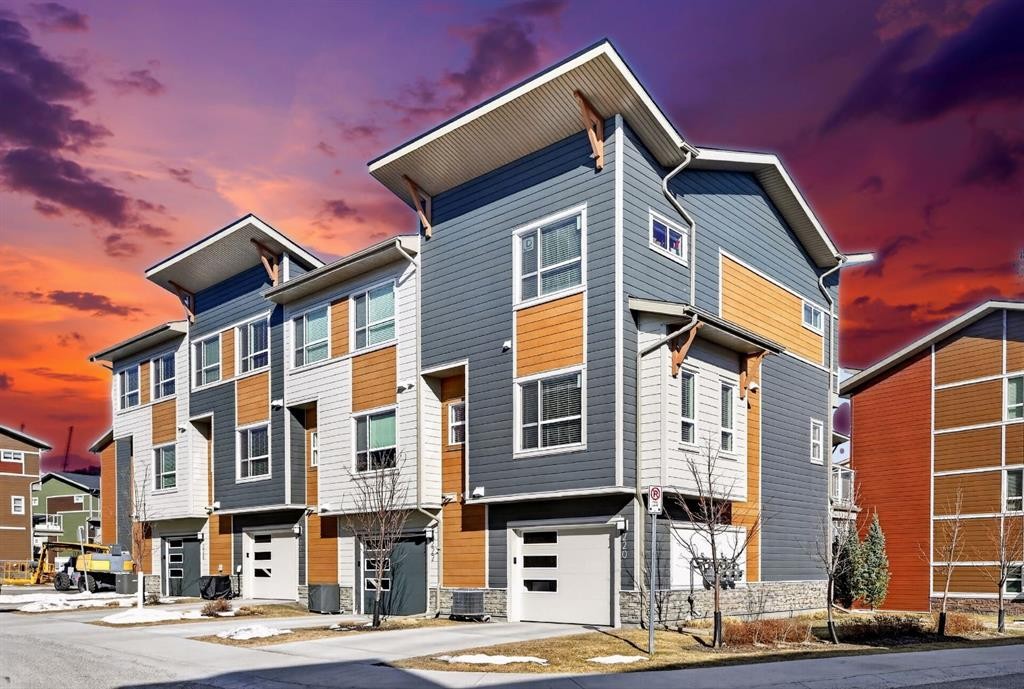 220 Harvest Grove Walk Ne, Calgary, AB - Outdoor With Facade