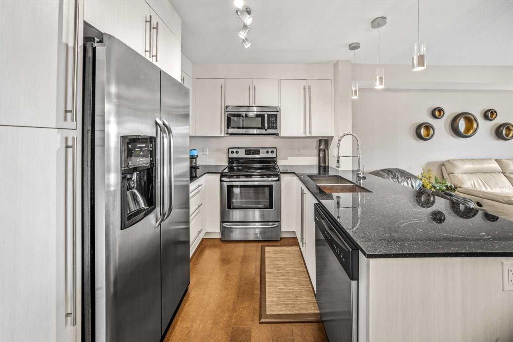 3415-11 Mahogany Row Se, Calgary, AB - Indoor Photo Showing Kitchen With Upgraded Kitchen