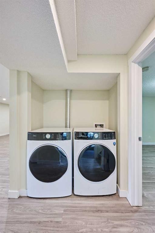 2733 Brecken Road Nw, Calgary, AB - Indoor Photo Showing Laundry Room