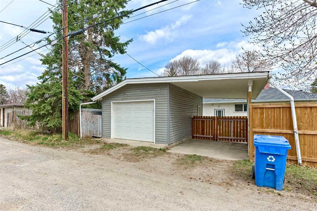 2733 Brecken Road Nw, Calgary, AB - Outdoor