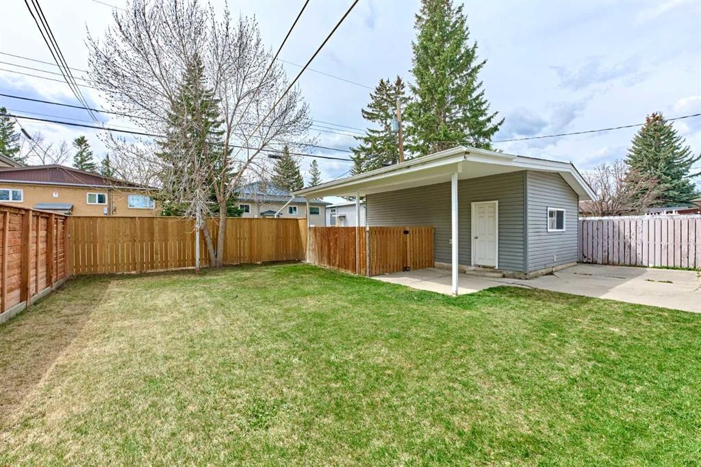 2733 Brecken Road Nw, Calgary, AB - Outdoor With Deck Patio Veranda