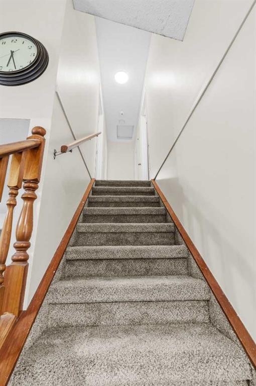 37 Martingrove Way Ne, Calgary, AB - Indoor Photo Showing Other Room