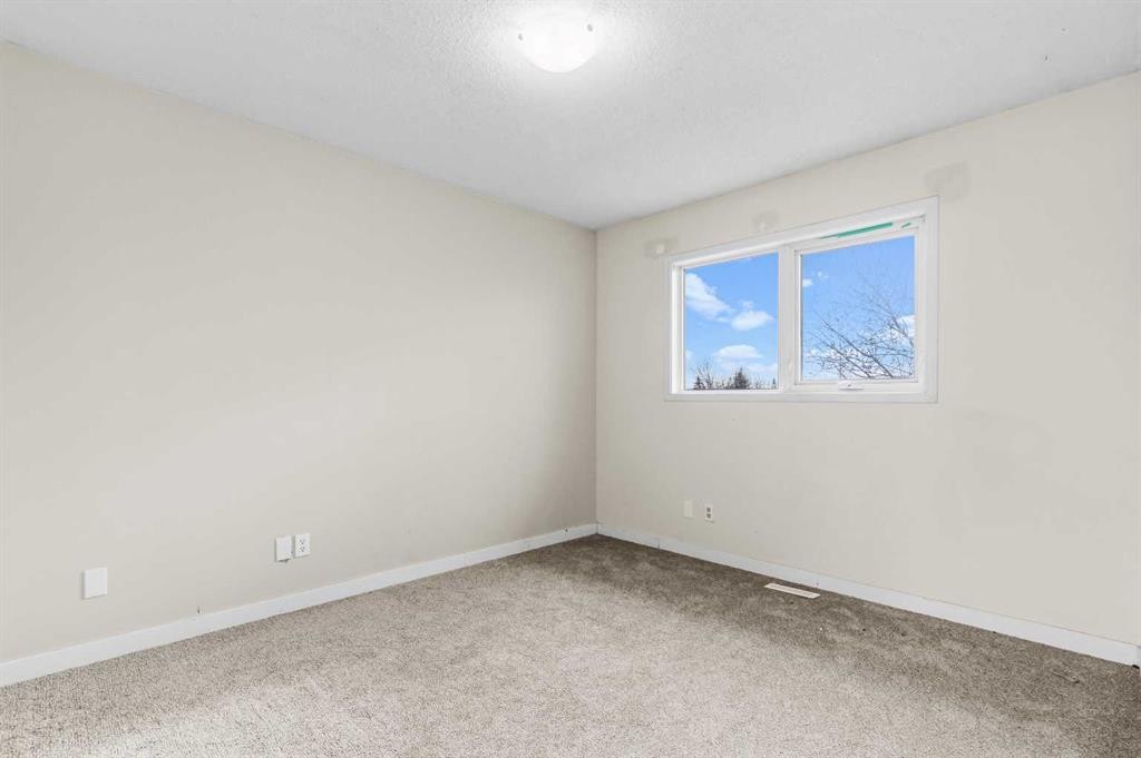 37 Martingrove Way Ne, Calgary, AB - Indoor Photo Showing Other Room