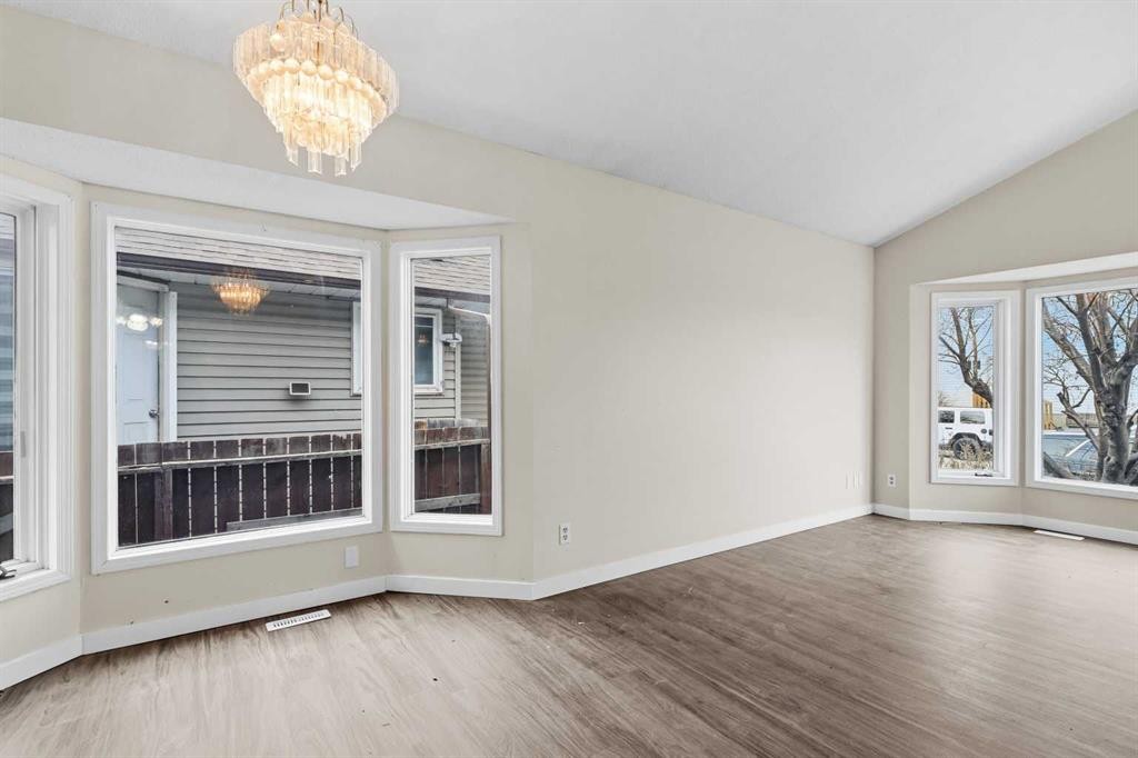 37 Martingrove Way Ne, Calgary, AB - Indoor