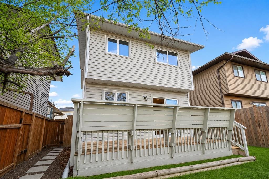 37 Martingrove Way Ne, Calgary, AB - Outdoor