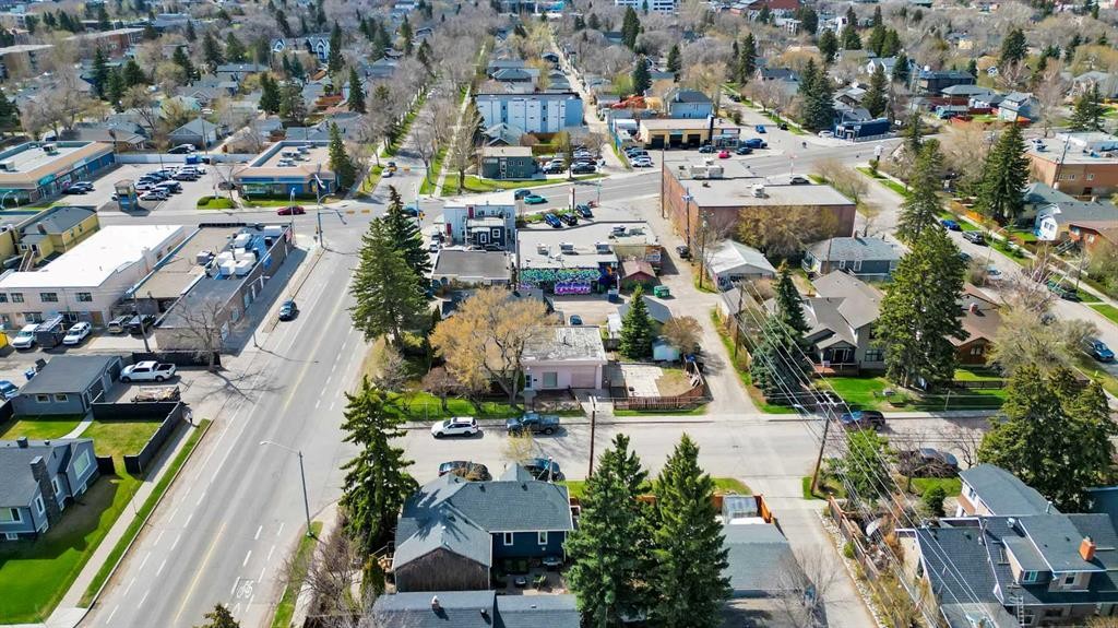 426 8 Avenue Ne, Calgary, AB - Outdoor With View