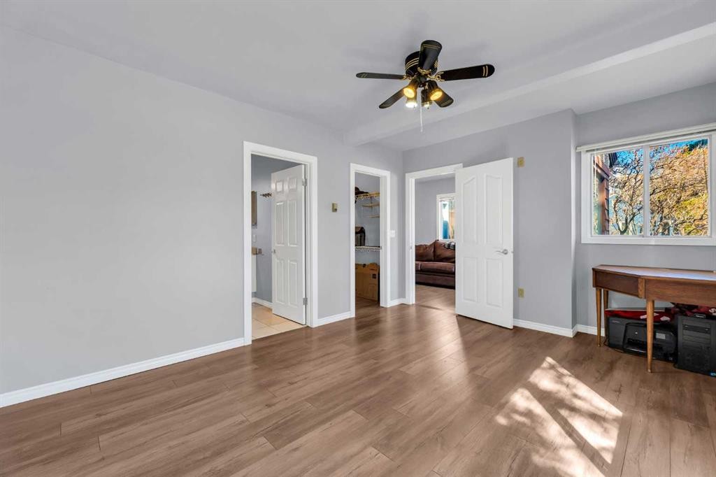 426 8 Avenue Ne, Calgary, AB - Indoor Photo Showing Other Room
