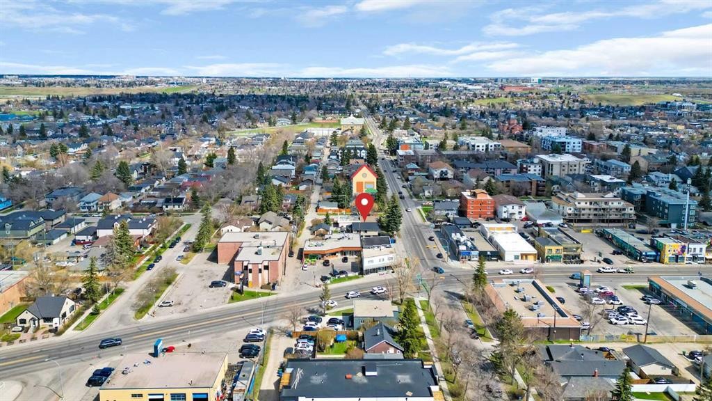 426 8 Avenue Ne, Calgary, AB - Outdoor With View