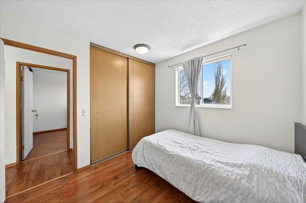 124 Martinwood Court Ne, Calgary, AB - Indoor Photo Showing Bedroom