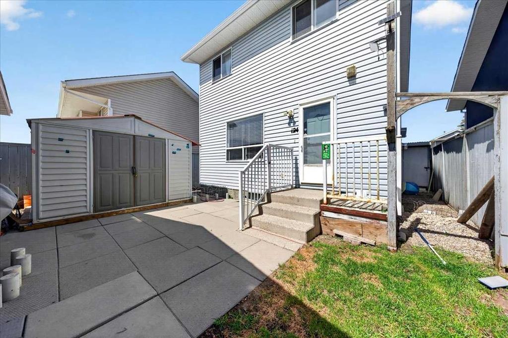 124 Martinwood Court Ne, Calgary, AB - Outdoor With Exterior